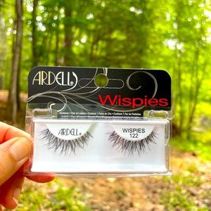 NEW Ardell 122 Wispies professional lashes
